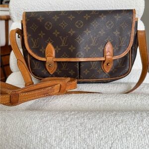 Louis Vuitton Gibeciere MM Monogram Crossbody Bag
